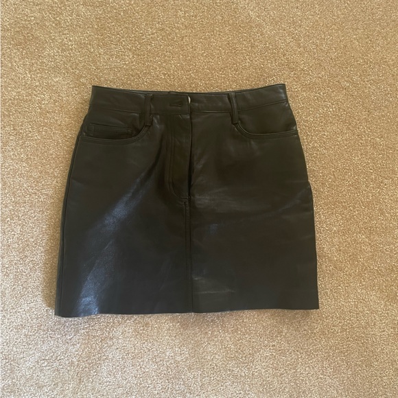 Black faux-leather skirt from Wilfred! Very soft and comfortable - Picture 1 of 2